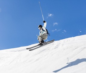 开云体育世界杯-欧冠淘汰赛焦点战，喀麦隆强压哥伦比亚，非洲雄狮的逆袭密码