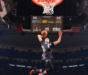 开云体育官网-戈贝尔，在嘘声与沉默之间，筑起季后赛的叹息之墙