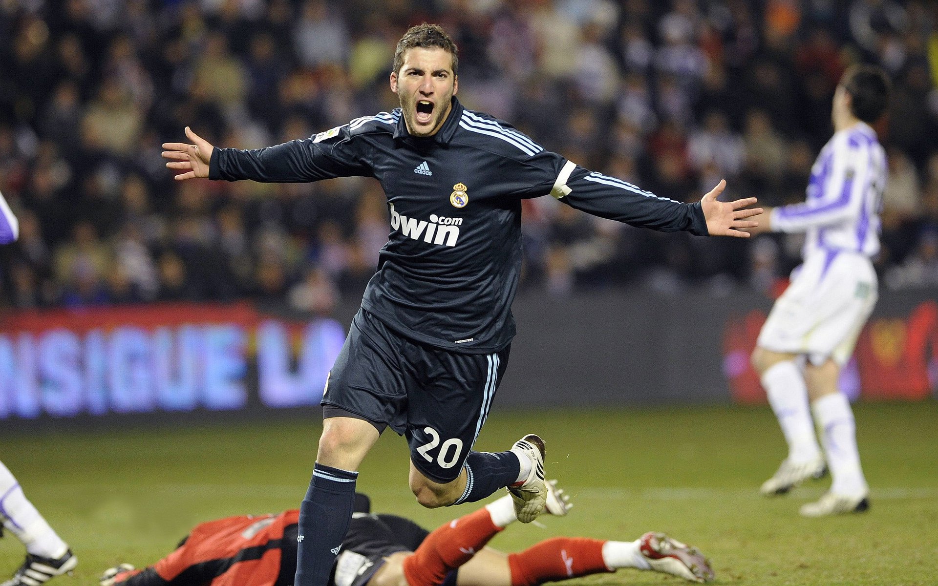 骑士终结独行侠，范弗利特攻防两端的无声统治