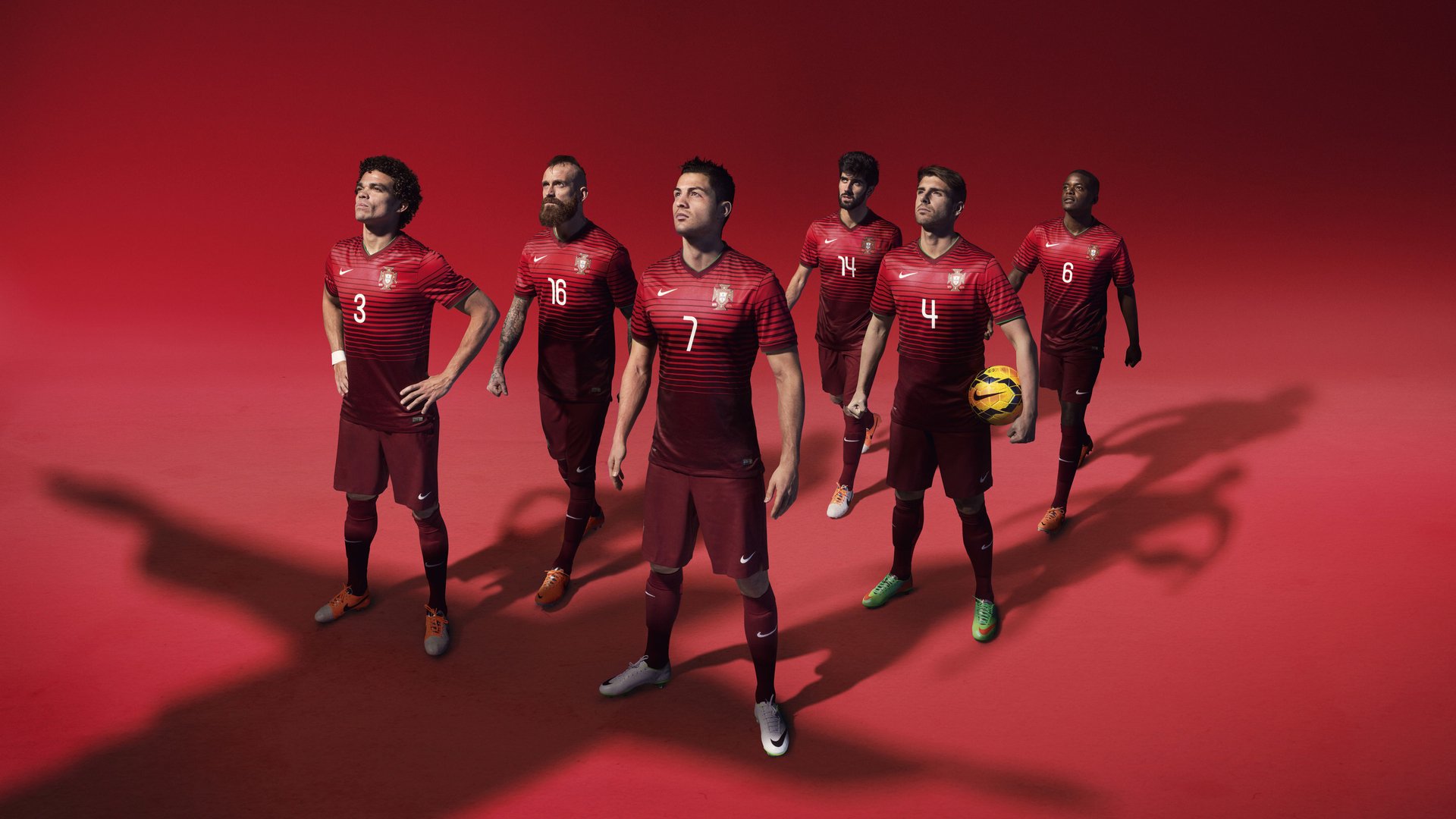 阿尔瓦雷斯爆发，苏格兰巅峰对决，希腊神话在绿茵场续写