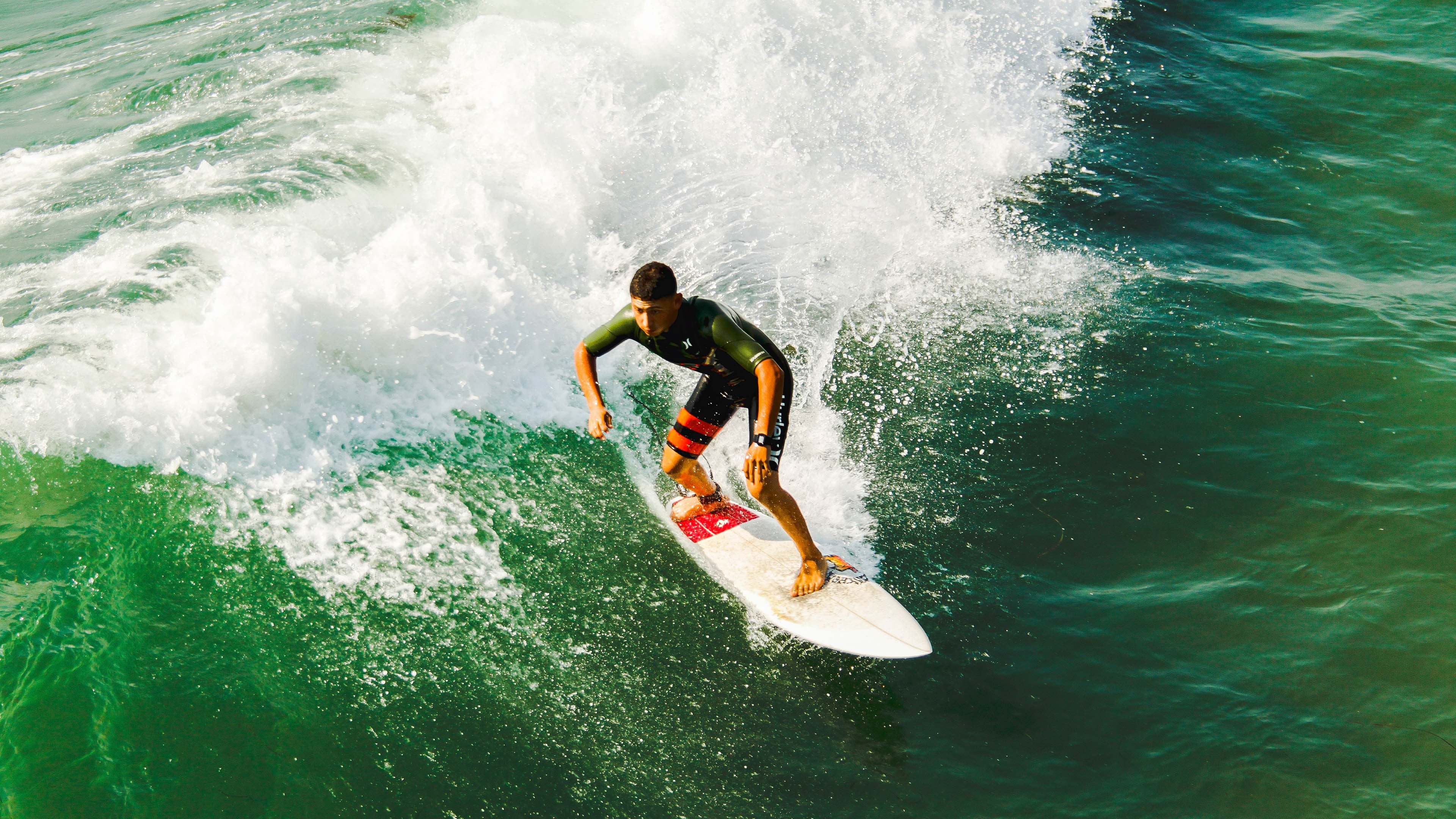 阿克关键回合不手软,挪威战术革命撼动曼联王朝根基