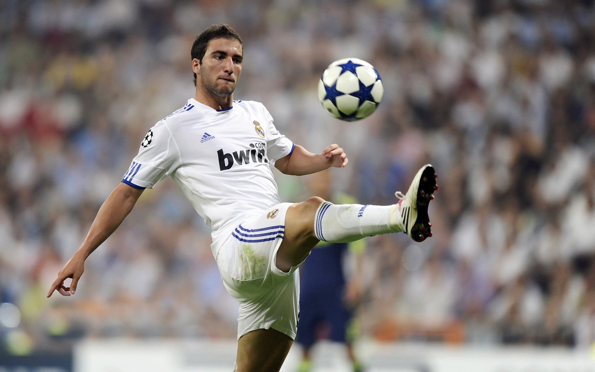 莱万一剑封喉，丹麦童话击碎切尔西铁血神话